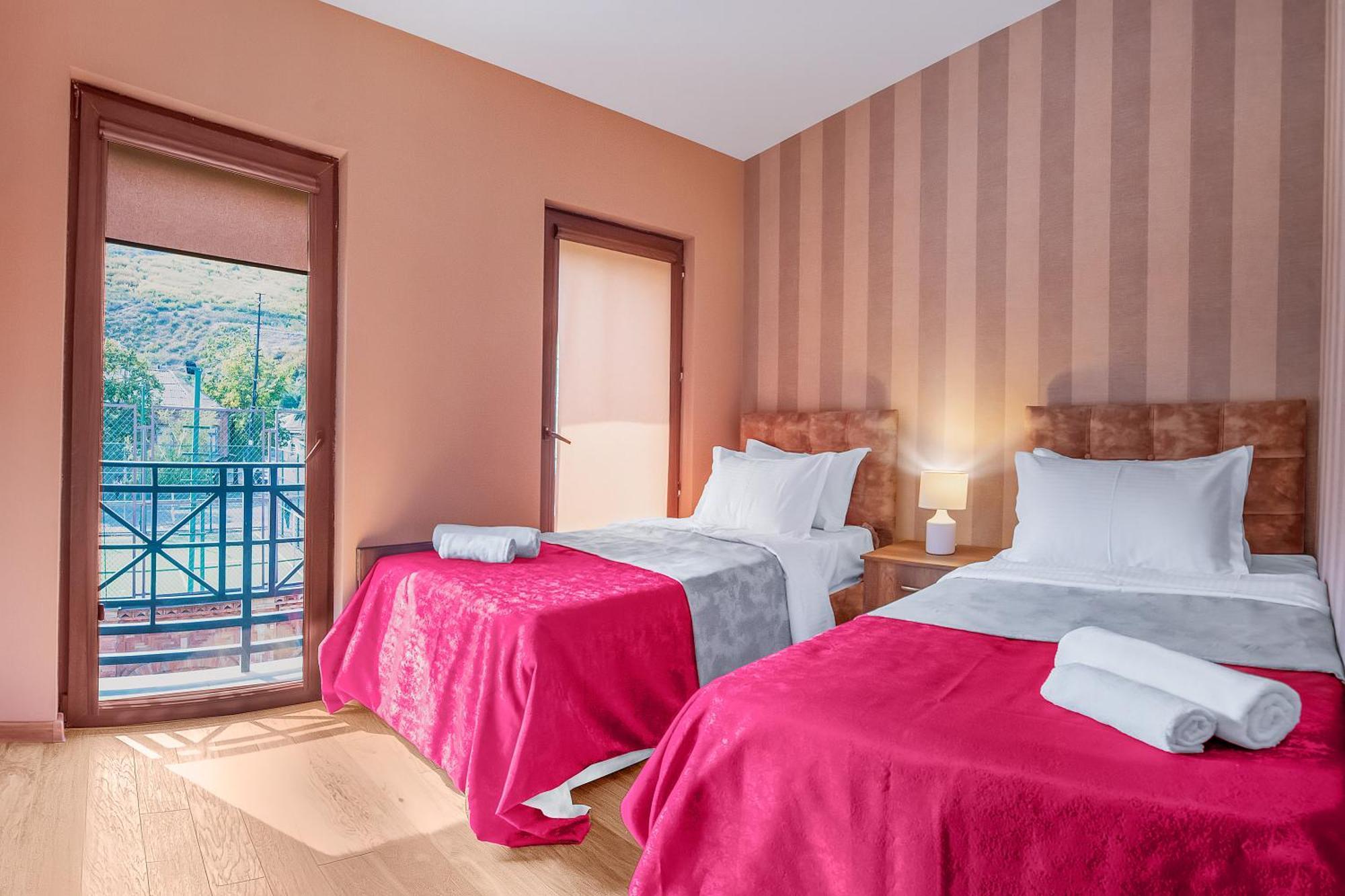 Dzvel Ubanshi Otel Gori Dış mekan fotoğraf